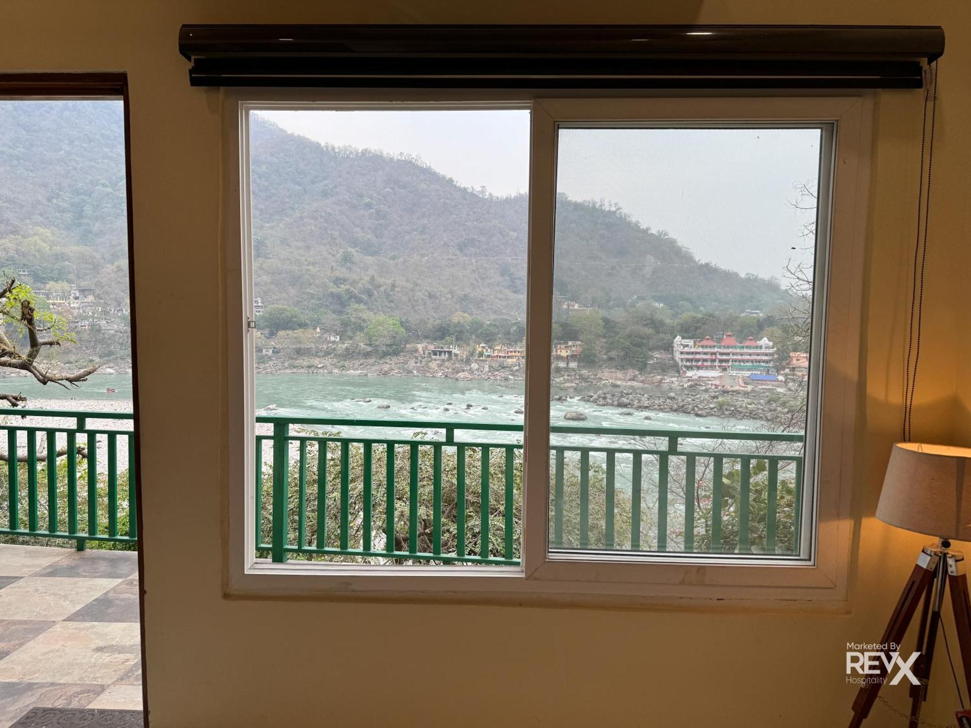 Отель The Leisure Cave On The Ganges Ришикеш Экстерьер фото